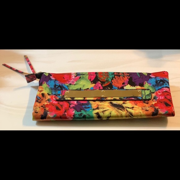Multicolored Steve Madden matching shoe and purse - Picture 10 of 12